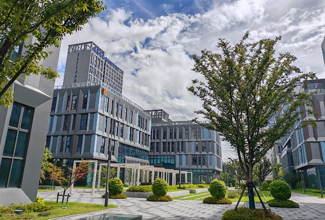 和田工业地产投资新蓝海——新能源产业园区崛起